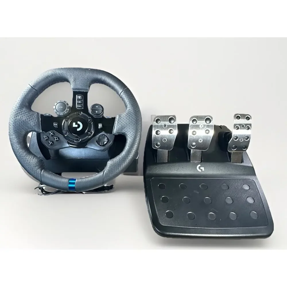 Logitech G923 Racing Wheel Pedals PS5 PS4 PC TrueForce Tested Force Feedback